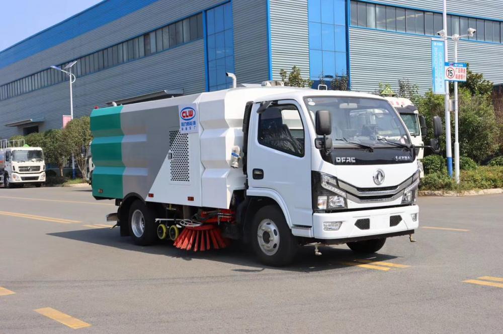 5方洗掃車(chē)-程力東風(fēng)多利卡道路清洗小型5方洗掃車(chē)廠家價(jià)格