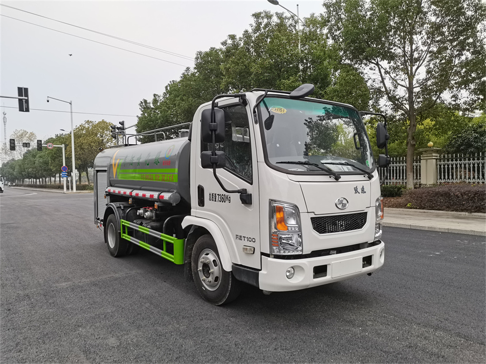 5方消防灑水車(chē)-湖北旺龍5方小型消防灑水車(chē)廠家價(jià)格