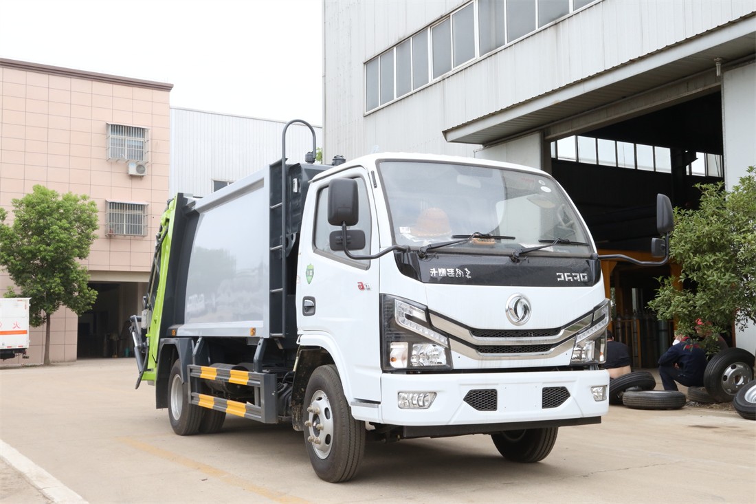 6方壓縮垃圾車(chē)-東風(fēng)多利卡國(guó)六6方壓縮式垃圾車(chē)廠家價(jià)格